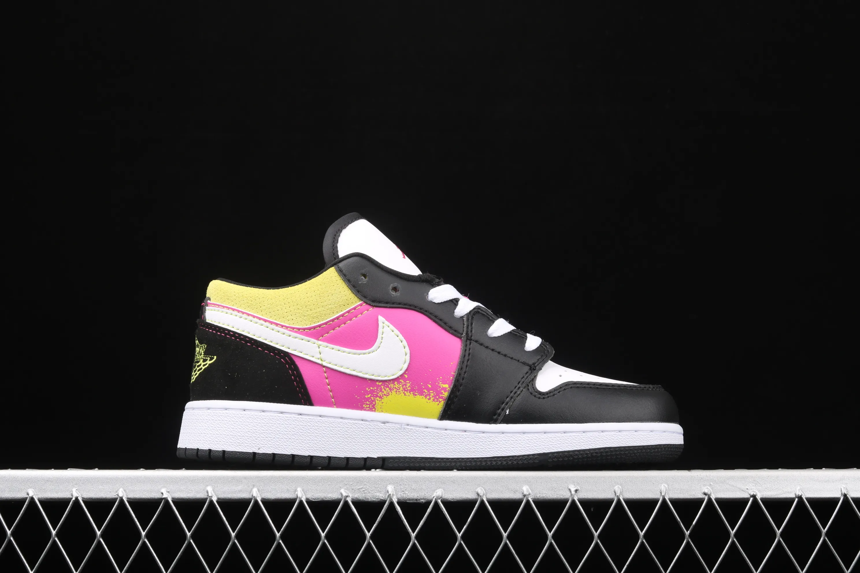 All categories Air Jordan Jordan series basketball shoes Air Jordan 1 Low Air Jordan 1 Low AJ1 Joe 1 black and white red inkjet low-top cultural and leisure sports sneakers CW5564-001
